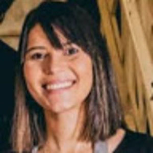 Meet your Posher, Lara